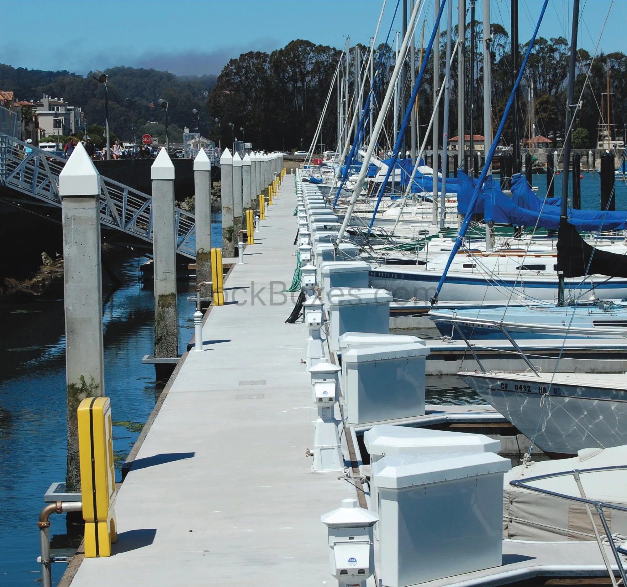 Triangle Dock Box Model 430 - Image 4