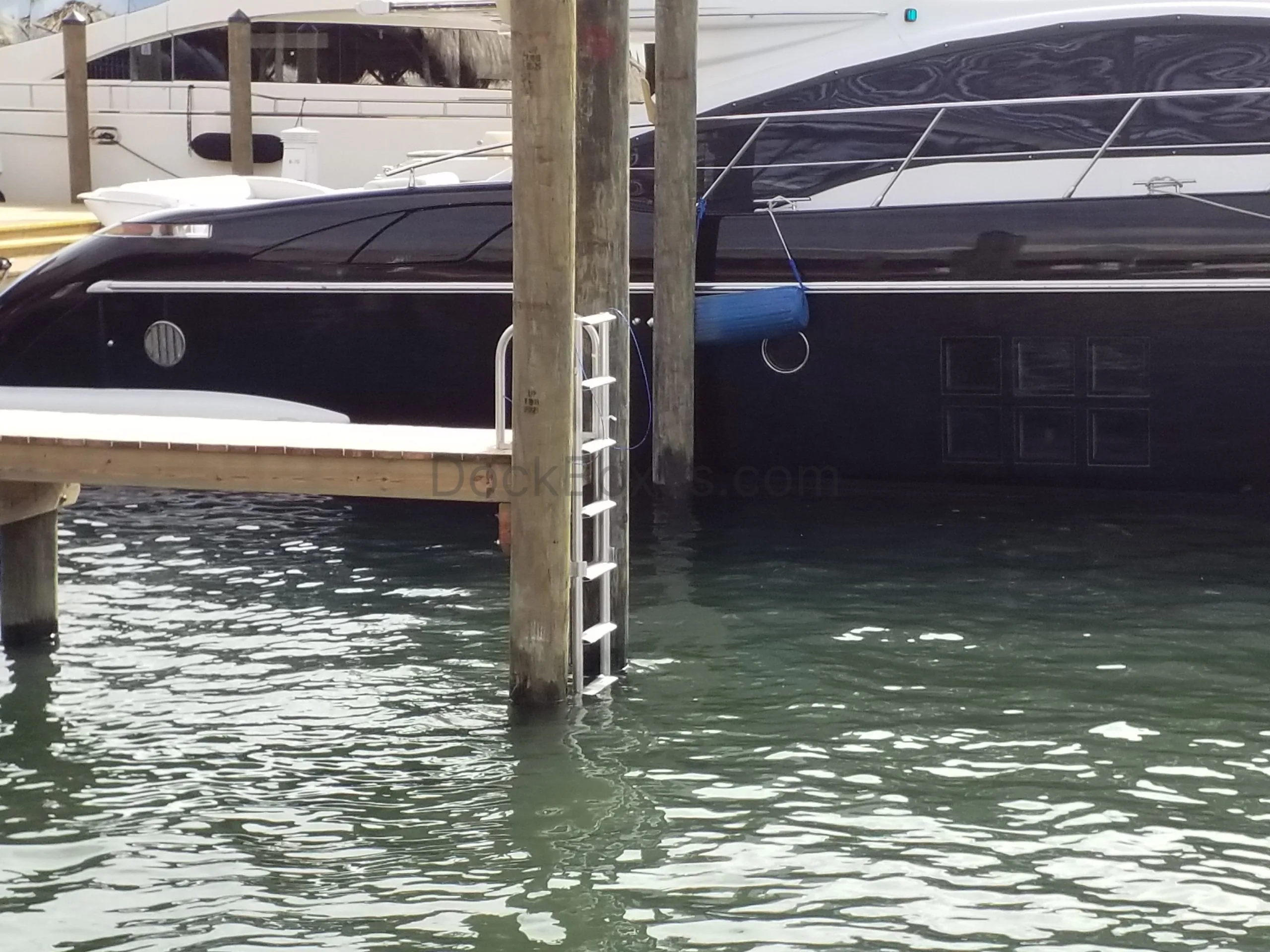 7 Step Straight Dock Ladder - Image 3