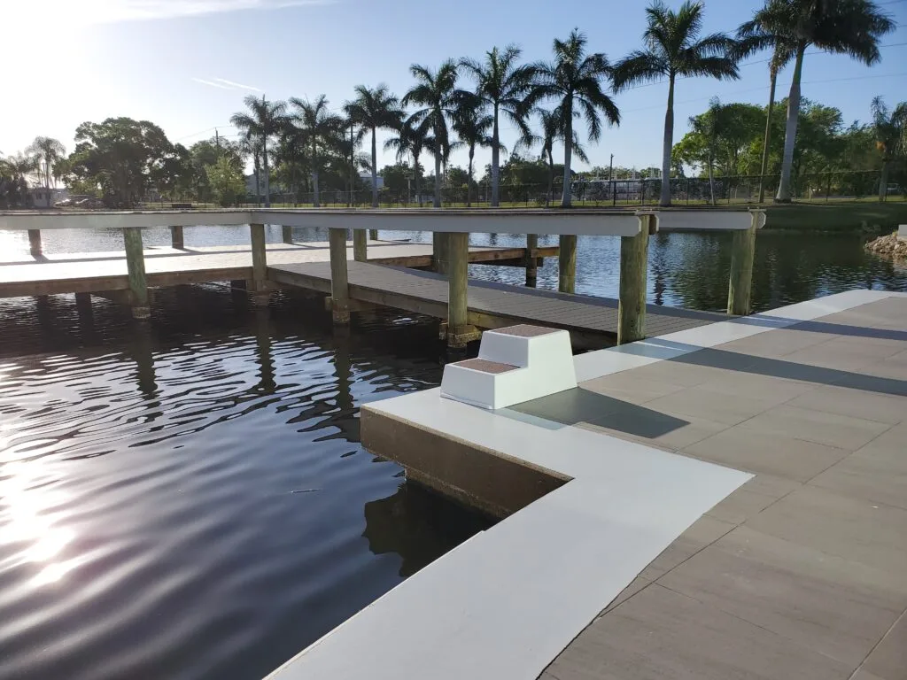 Model 200SD fiberglass dock step with sealed door front view