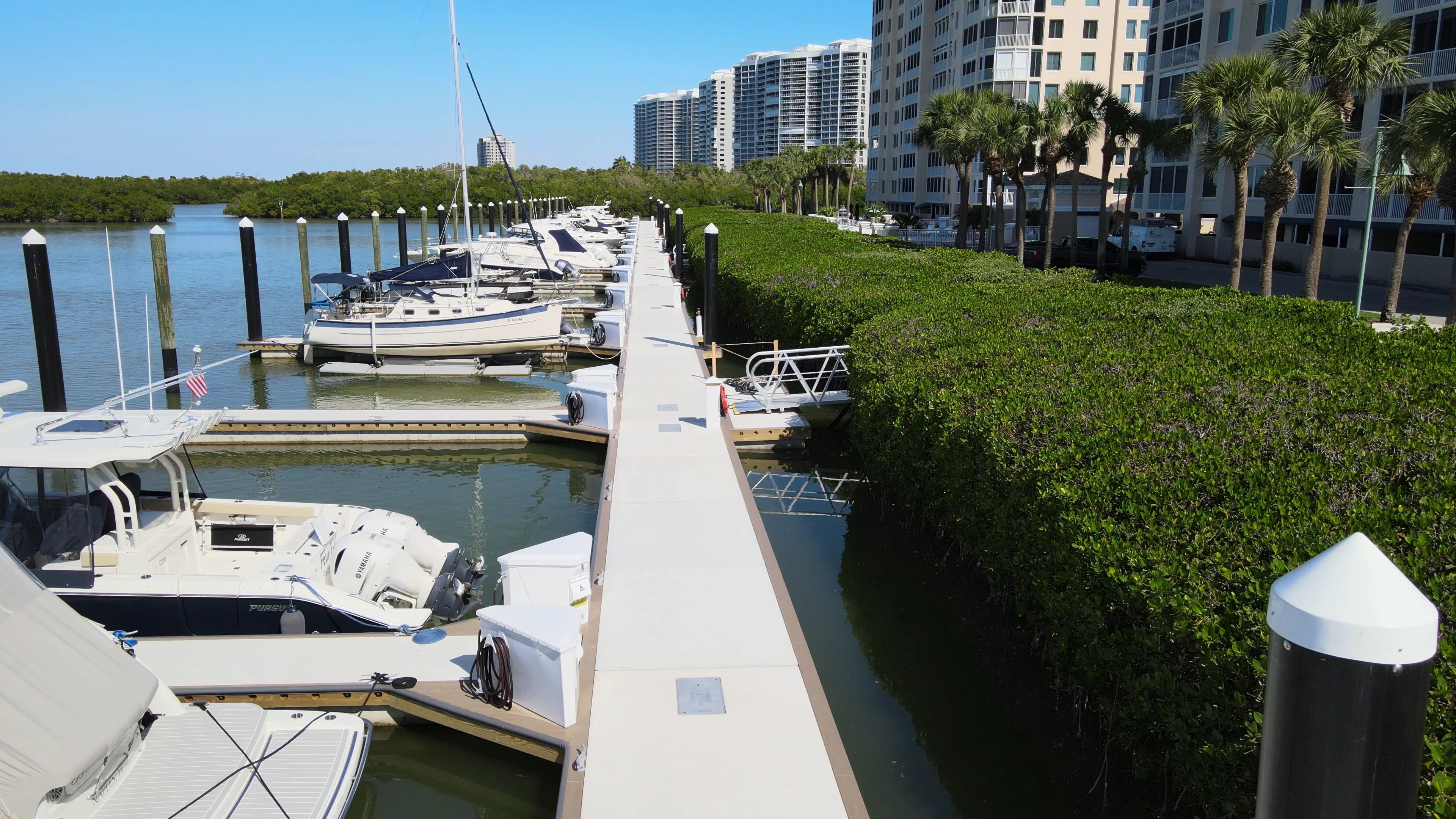 pelican isle yacht club