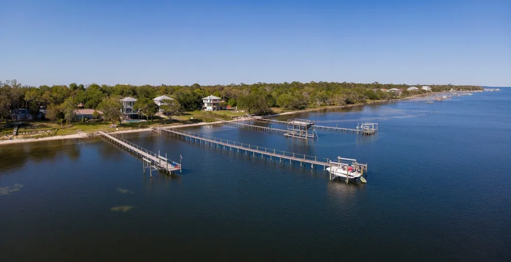 8-safety-practices-for-residential-dock-users-dock-boxes