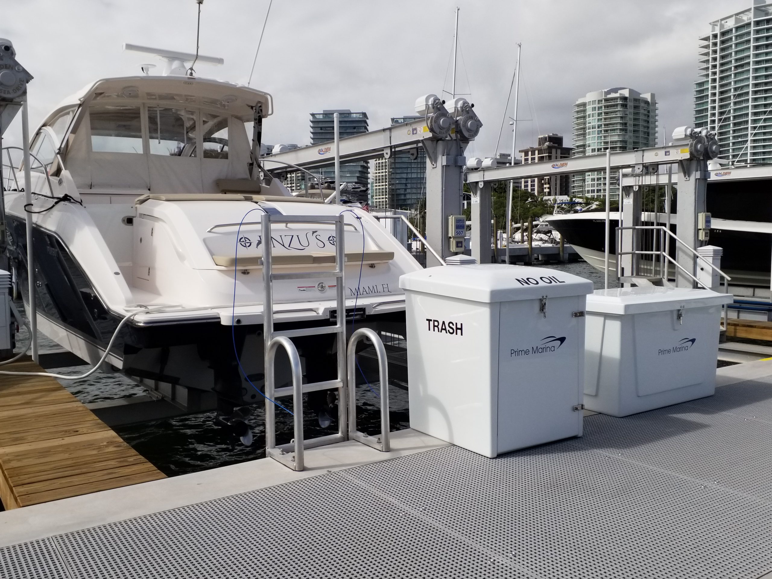the-best-dock-ladders-for-you-dock-boxes