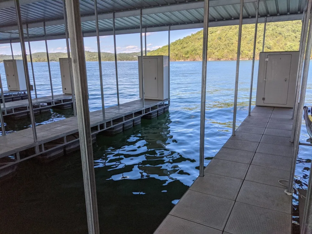 dock-floats-the-best-customizable-option-for-marinas
