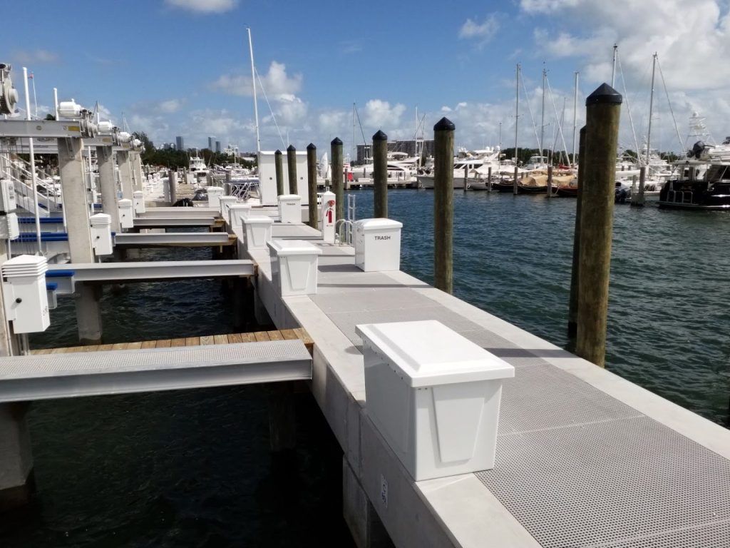 How dock boxes improve the look function of your marina | dock boxes unlimited inc How Dock Boxes Improve the Look Function of Your Marina